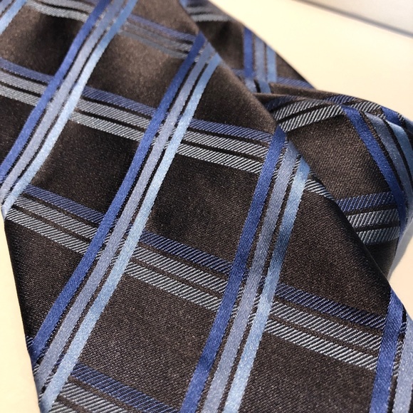 BCBG Attitude 100% Silk Slim Tie Blue Plaid - Picture 2 of 4